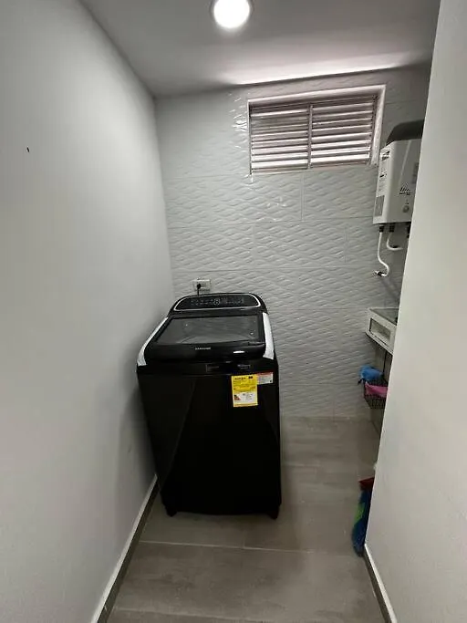 Apartamento Con Jacuzzi Medellin 0*,